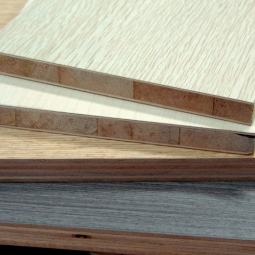 如何解決膠合板的強度低的問題？