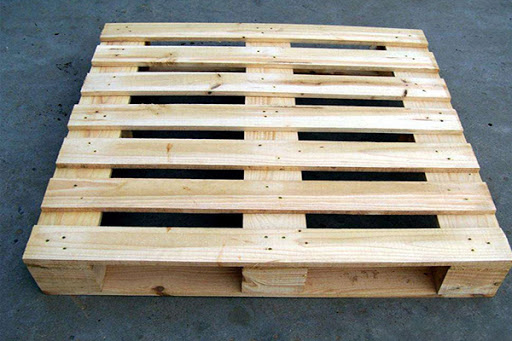 無錫木托盤廠家為您講解木托盤霉變影響因素是哪幾個？該怎么預防？